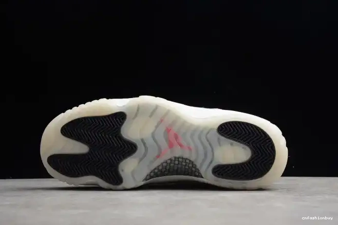 Snake SE Air Light CD6846-002 Jordan Bone Low 11 0703